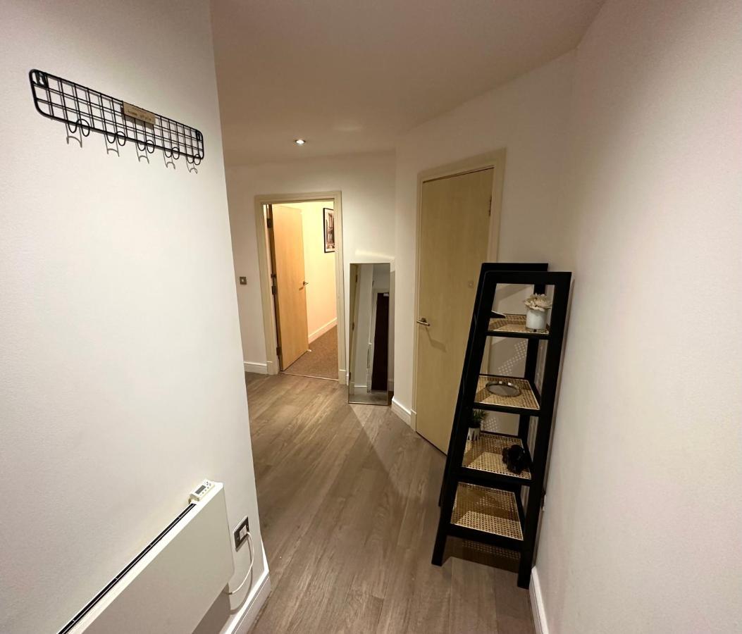 Birmingham Prime Location Stunning Apartment Floor-To-Ceiling Windows Buitenkant foto
